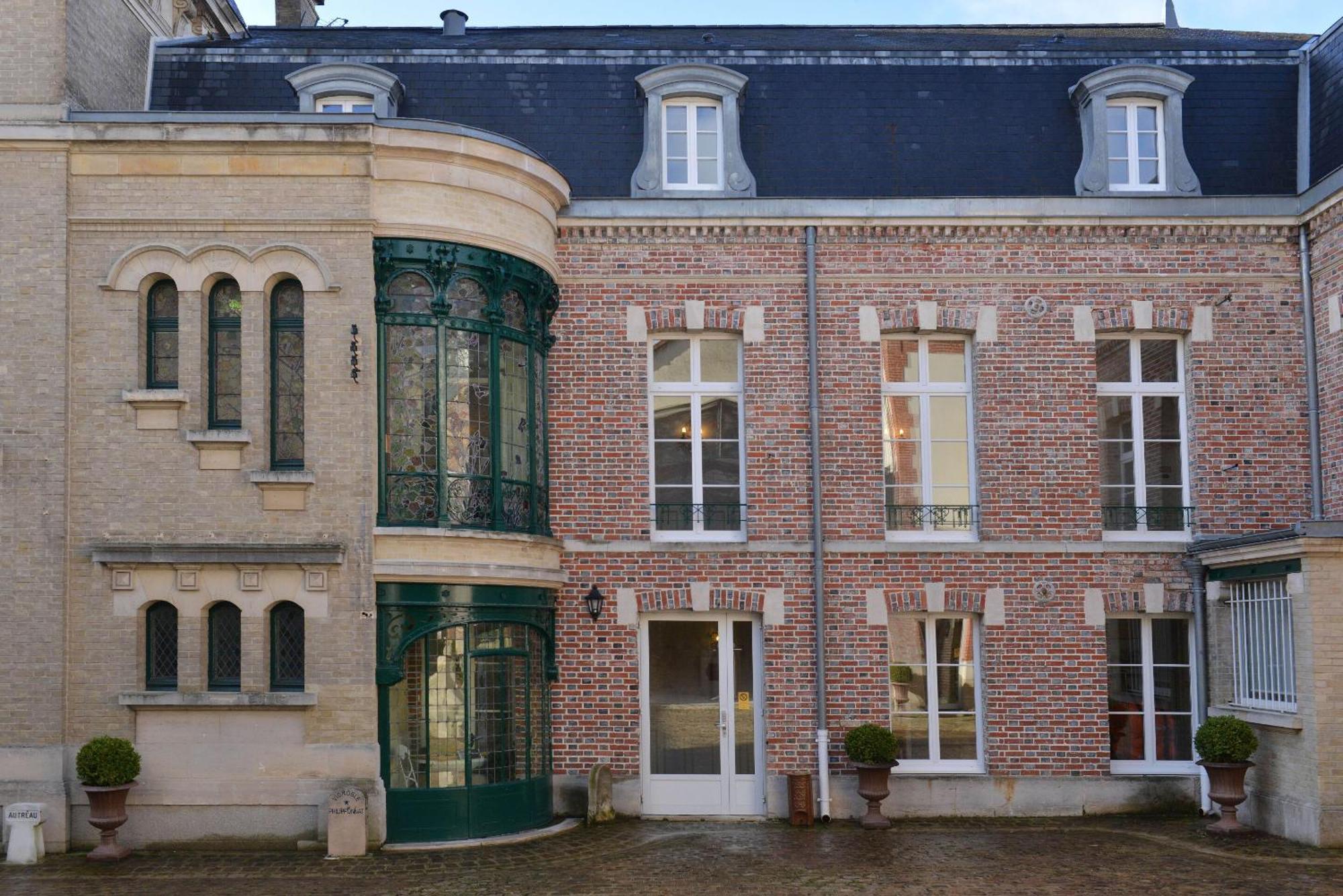 Hotel Castel Jeanson Ay-Champagne Exterior photo