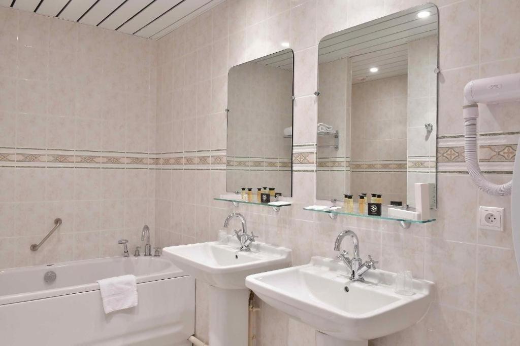 Hotel Castel Jeanson Ay-Champagne Room photo
