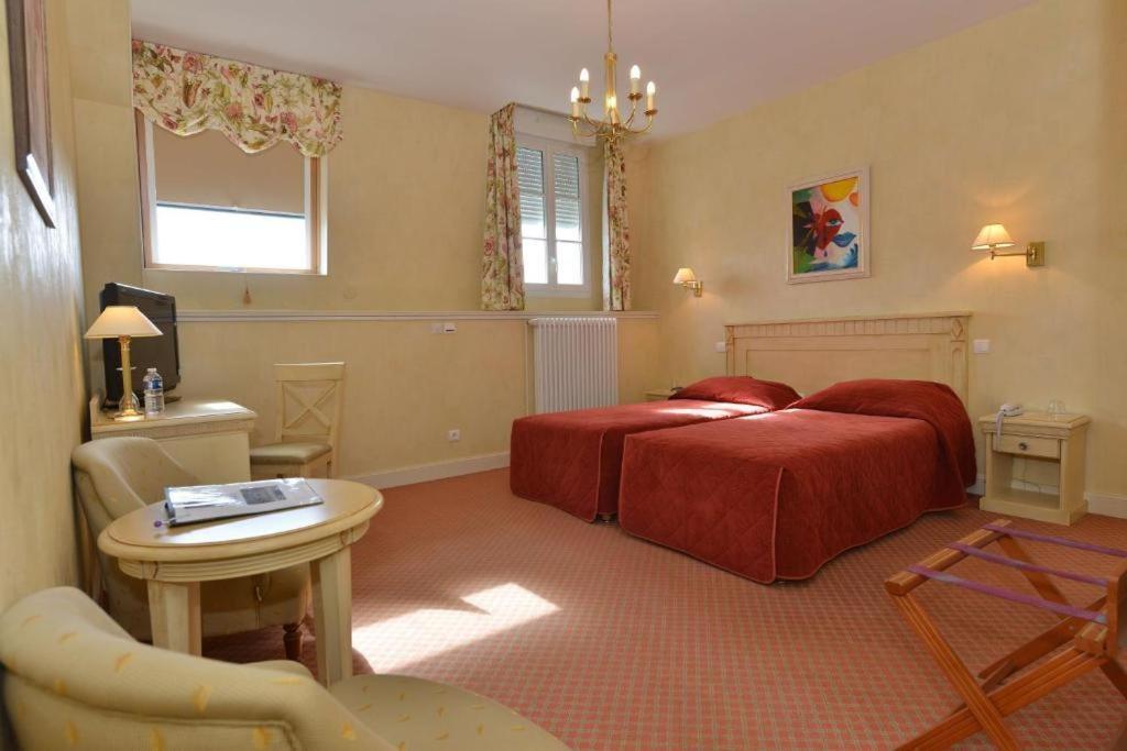 Hotel Castel Jeanson Ay-Champagne Room photo